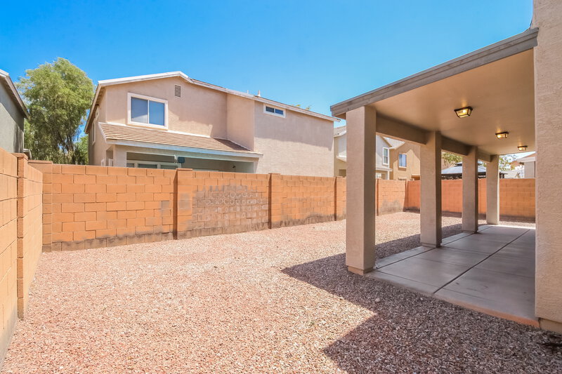 2,050/Mo, 3926 W Fremont Rd Phoenix, AZ 85041 Backyard View