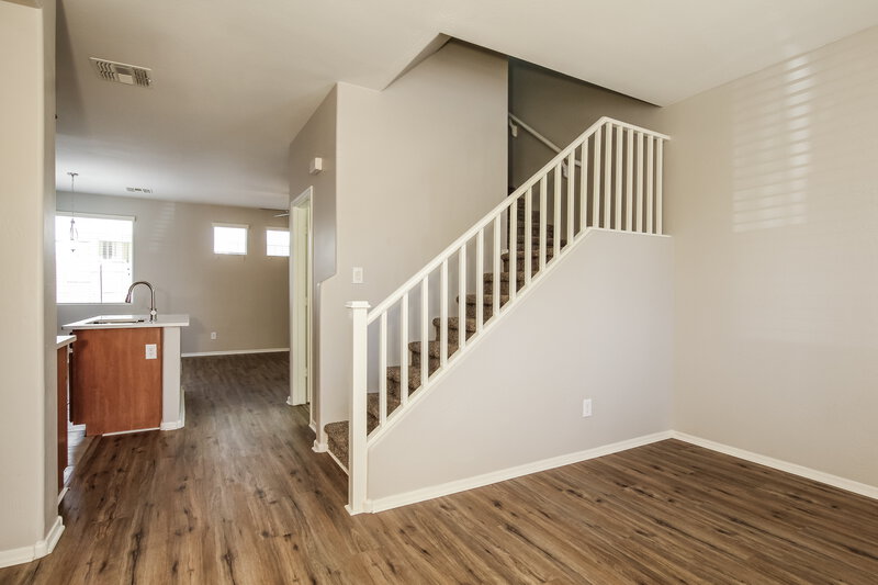 1,995/Mo, 5148 W Warner St Phoenix, AZ 85043 Living Room View