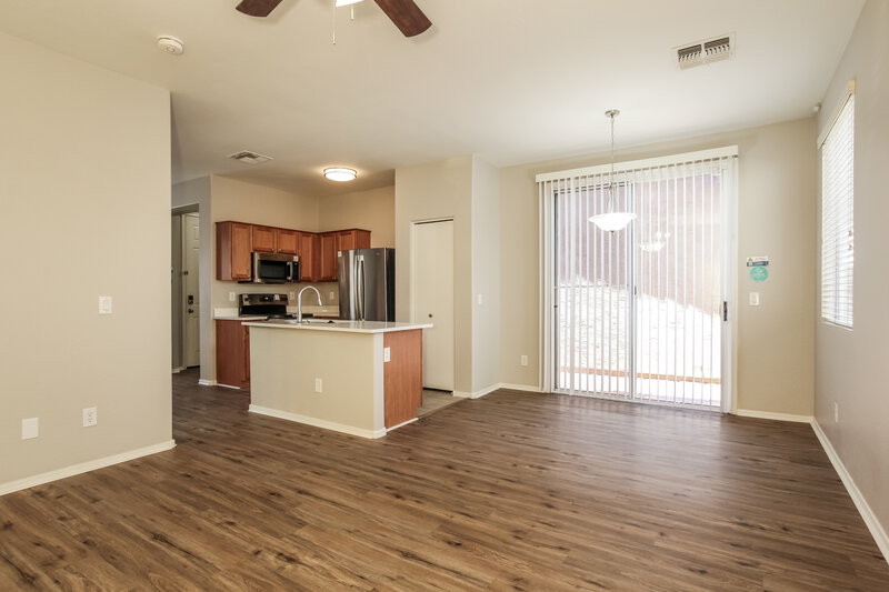 1,995/Mo, 5148 W Warner St Phoenix, AZ 85043 Living Room View 3