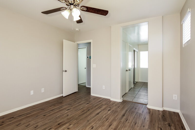 1,995/Mo, 5148 W Warner St Phoenix, AZ 85043 Main Bedroom View 2
