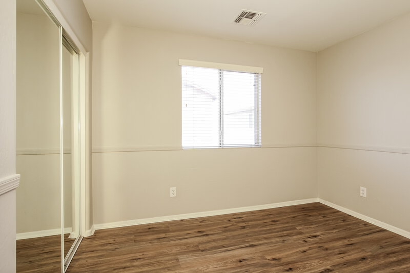 1,995/Mo, 5148 W Warner St Phoenix, AZ 85043 Bedroom View