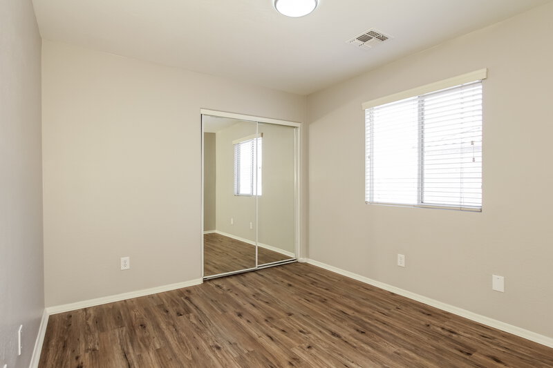 1,995/Mo, 5148 W Warner St Phoenix, AZ 85043 Bedroom View 2