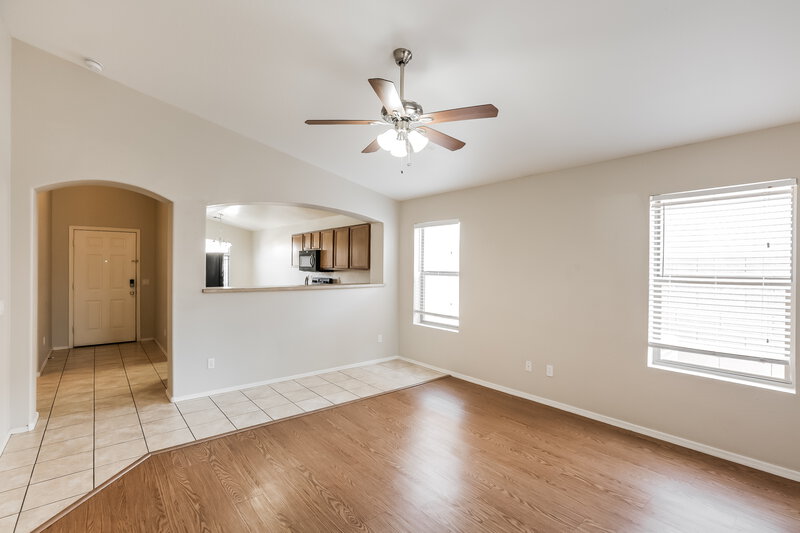 1,855/Mo, 5704 S 32nd Dr Phoenix, AZ 85041 Living Room View 2