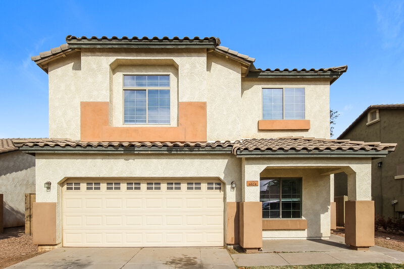 2,195/Mo, 6024 W Southgate Ave Phoenix, AZ 85043 External View