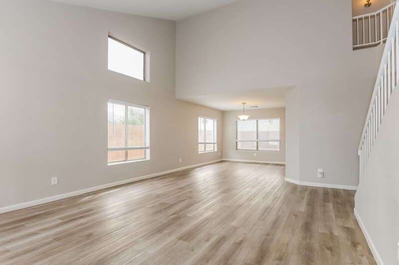 2,395/Mo, 6431 W Crown King Rd Phoenix, AZ 85043 Living Room View