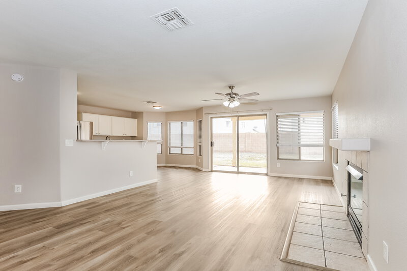 2,395/Mo, 6431 W Crown King Rd Phoenix, AZ 85043 Family Room View