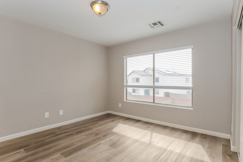 2,395/Mo, 6431 W Crown King Rd Phoenix, AZ 85043 Bedroom View