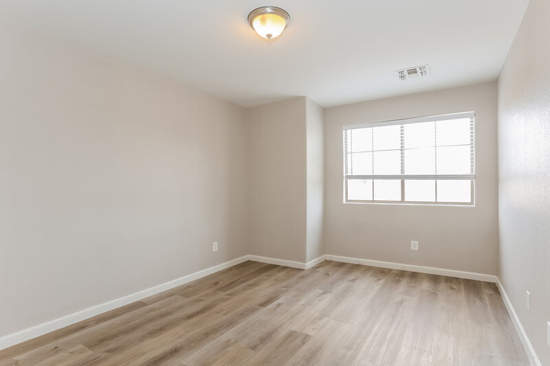 2,395/Mo, 6431 W Crown King Rd Phoenix, AZ 85043 Bedroom View 3