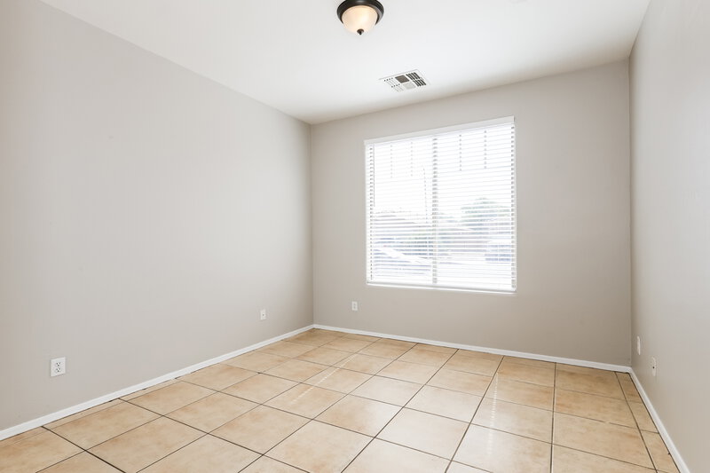 1,995/Mo, 7805 S 68th Dr Laveen, AZ 85339 Bedroom View 3