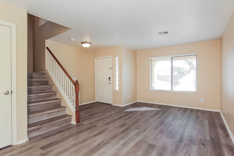 2,550/Mo, 7816 S 48th Dr Laveen, AZ 85339 Living Room View