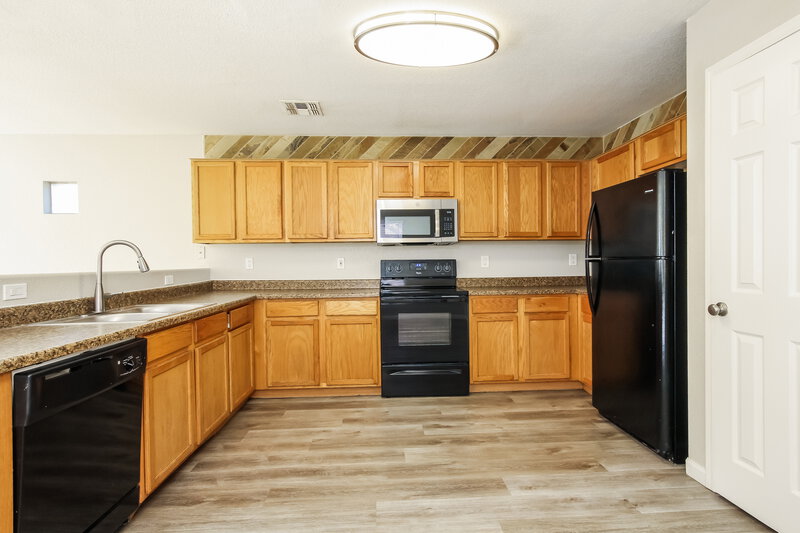 1,885/Mo, 8345 W Hughes Dr Tolleson, AZ 85353 Kitchen View