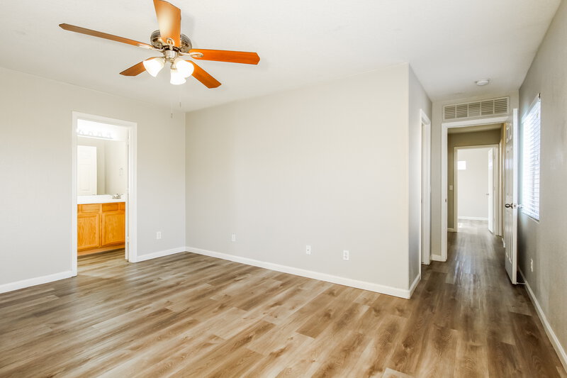 1,885/Mo, 8345 W Hughes Dr Tolleson, AZ 85353 Main Bedroom View 3