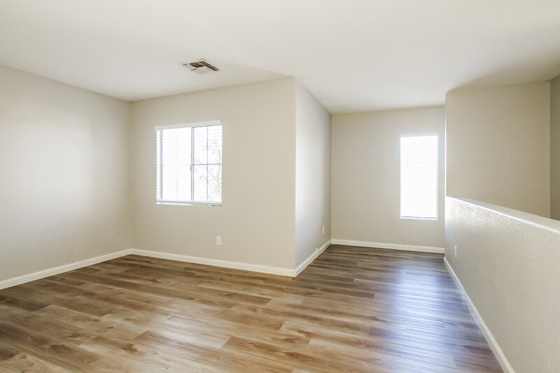 1,885/Mo, 8345 W Hughes Dr Tolleson, AZ 85353 Loft View