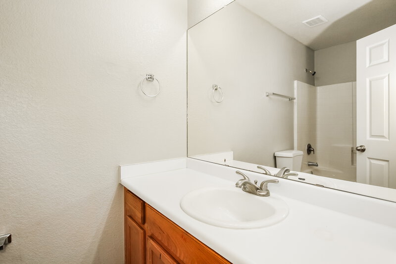 1,885/Mo, 8345 W Hughes Dr Tolleson, AZ 85353 Bathroom View