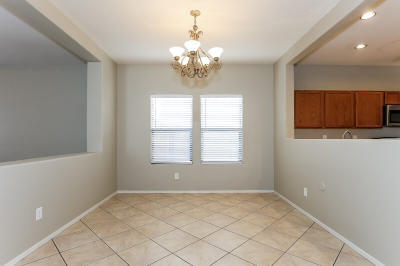 2,185/Mo, 8550 N 63rd Dr Glendale, AZ 85302 Dining Room View