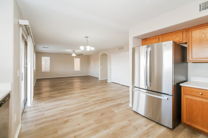 2,265/Mo, 8622 S 50th Ln Laveen, AZ 85339 Kitchen View