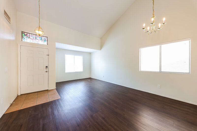 2,200/Mo, 8636 W Miami St Tolleson, AZ 85353 Living Room View 2
