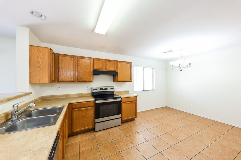 2,200/Mo, 8636 W Miami St Tolleson, AZ 85353 Kitchen View