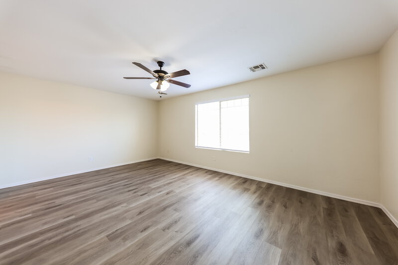 2,200/Mo, 8636 W Miami St Tolleson, AZ 85353 Main Bedroom View