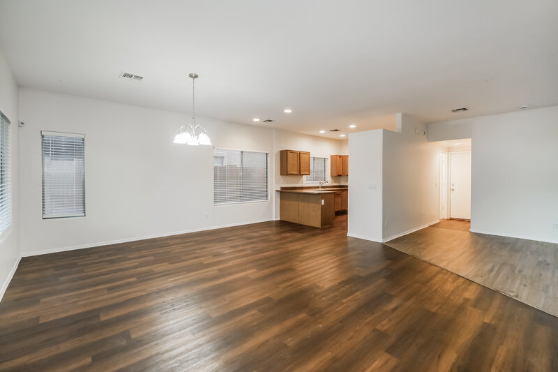 2,135/Mo, 8816 W Gibson Ln Tolleson, AZ 85353 Dining Room View
