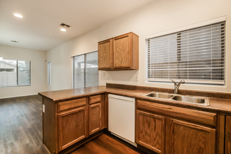 2,135/Mo, 8816 W Gibson Ln Tolleson, AZ 85353 Kitchen View 2