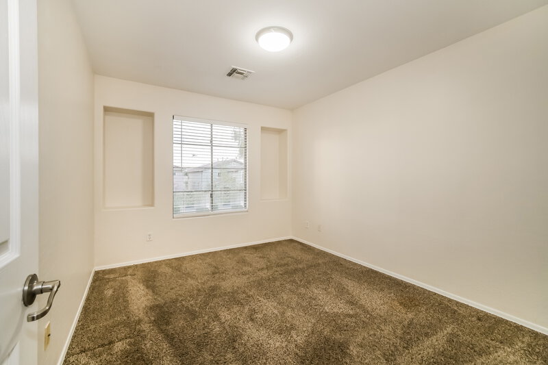 2,135/Mo, 8816 W Gibson Ln Tolleson, AZ 85353 Bedroom View 2