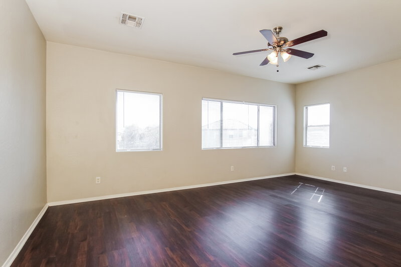 1,995/Mo, 9021 W Whyman Ave Tolleson, AZ 85353 Living Room View 4