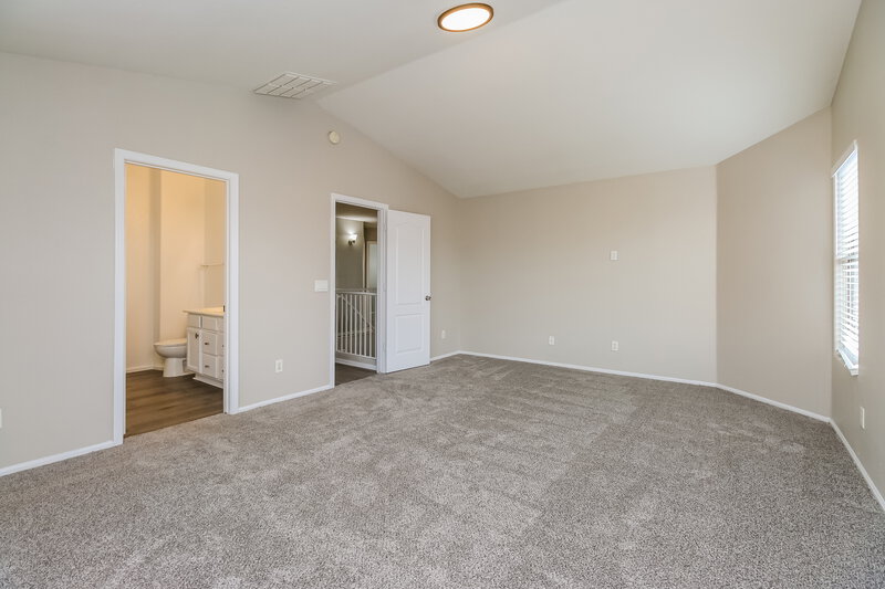 2,100/Mo, 9216 W Globe Ave Tolleson, AZ 85353 Main Bedroom View 2