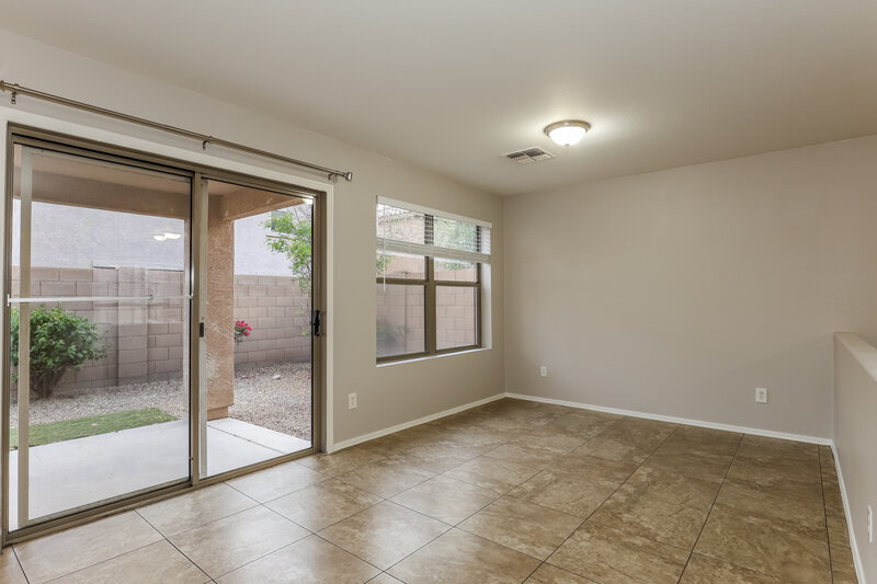 2,205/Mo, 9415 W Virginia Ave Phoenix, AZ 85037 Dining Room View
