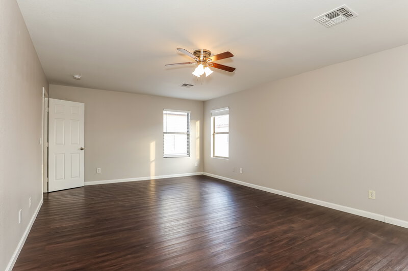 2,205/Mo, 9415 W Virginia Ave Phoenix, AZ 85037 Main Bedroom View 2