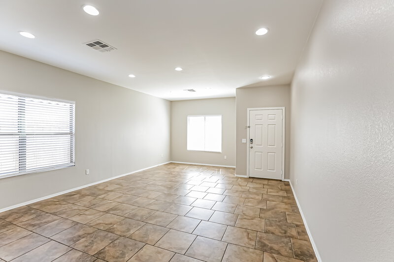 2,225/Mo, 9656 W Cordes Rd Tolleson, AZ 85353 Living Room View