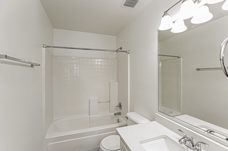 2,225/Mo, 9656 W Cordes Rd Tolleson, AZ 85353 Bathroom View