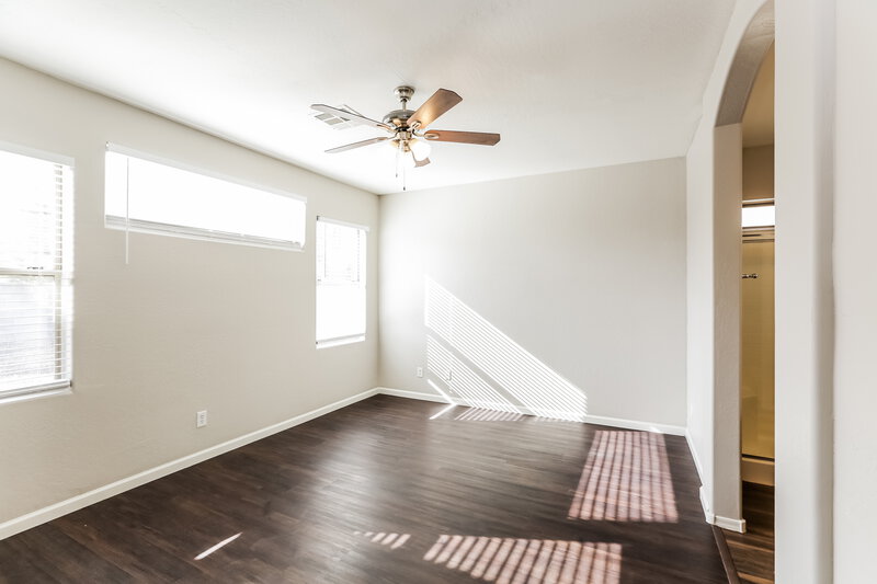 1,825/Mo, 9735 W Horse Thief Pass Tolleson, AZ 85353 Main Bedroom View