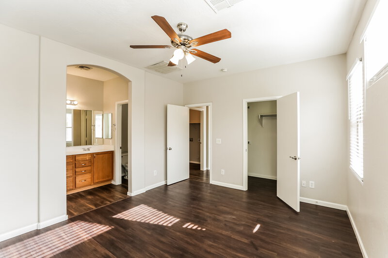 1,825/Mo, 9735 W Horse Thief Pass Tolleson, AZ 85353 Main Bedroom View 2
