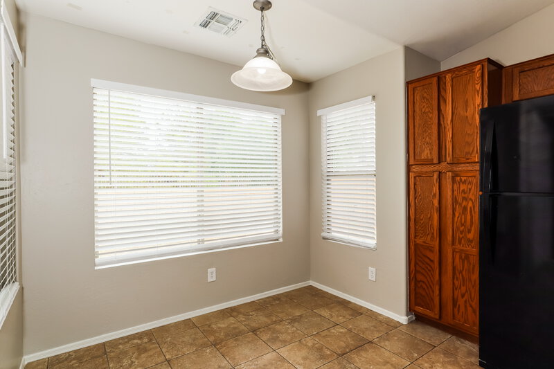 1,940/Mo, 9742 W Riverside Ave Tolleson, AZ 85353 Breakfast Nook View