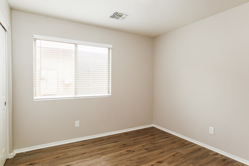 1,940/Mo, 9742 W Riverside Ave Tolleson, AZ 85353 Bedroom View 2
