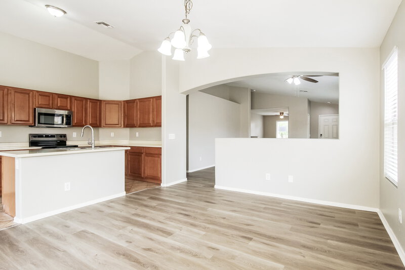 1,910/Mo, 9819 W Riverside Ave Tolleson, AZ 85353 Dining Room View 2