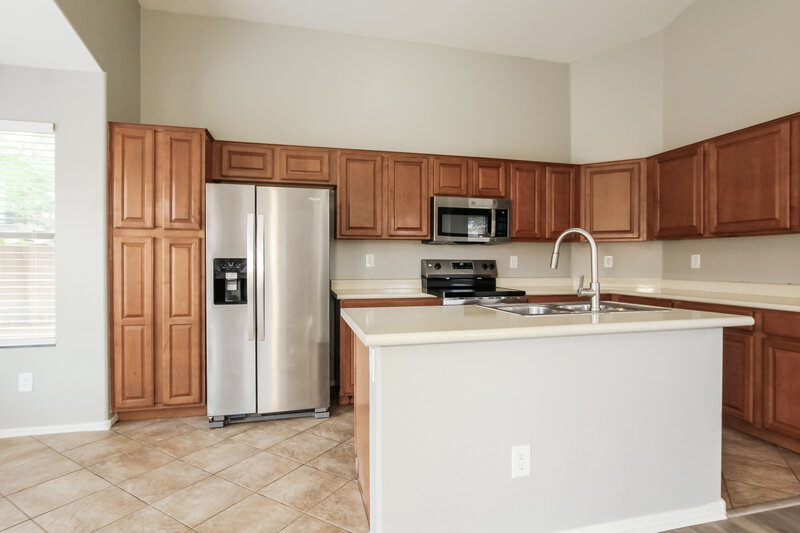 1,910/Mo, 9819 W Riverside Ave Tolleson, AZ 85353 Kitchen View