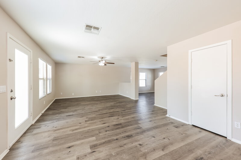 2,130/Mo, 3123 W Alta Vista Rd Phoenix, AZ 85041 Living Room View 2