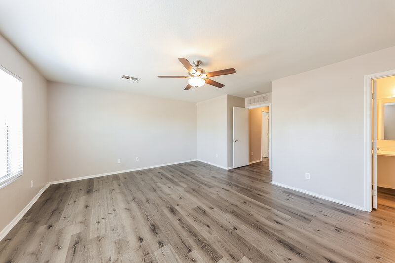 2,130/Mo, 3123 W Alta Vista Rd Phoenix, AZ 85041 Main Bedroom View