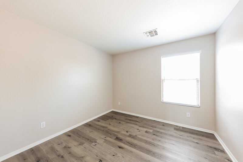 2,130/Mo, 3123 W Alta Vista Rd Phoenix, AZ 85041 Bedroom View 3