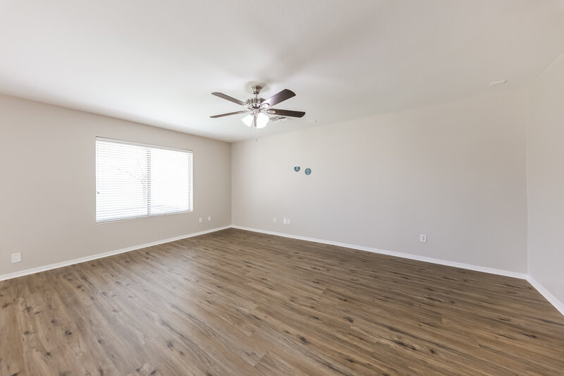 2,190/Mo, 1793 S 217th Ave Buckeye, AZ 85326 Family Room View