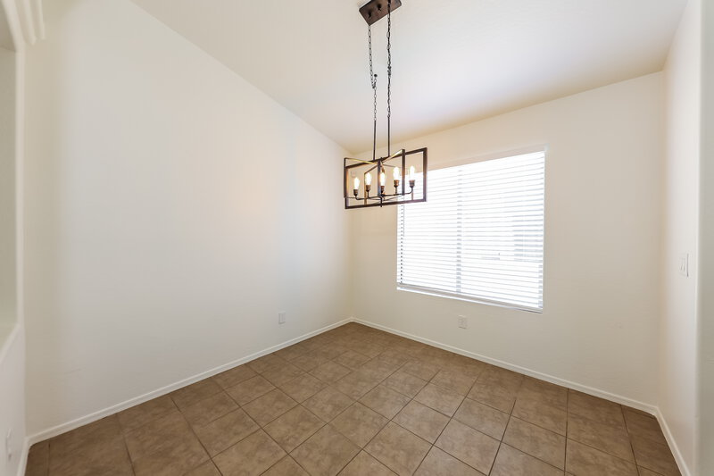 2,170/Mo, 23448 N El Frio Ct Sun City, AZ 85373 Dining Room View