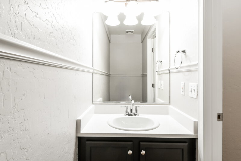 2,495/Mo, 8938 E Plana Ave Mesa, AZ 85212 Bathroom View 2