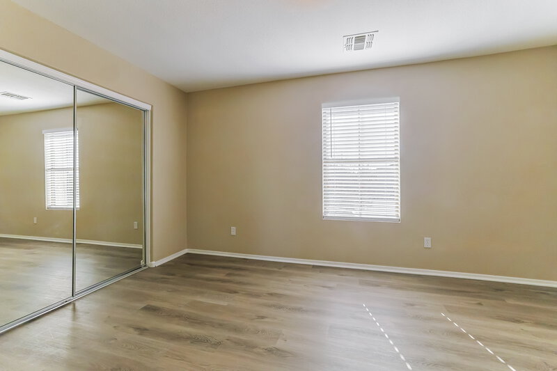 2,560/Mo, 1308 E Clifton Ave Gilbert, AZ 85295 Living Room View 3