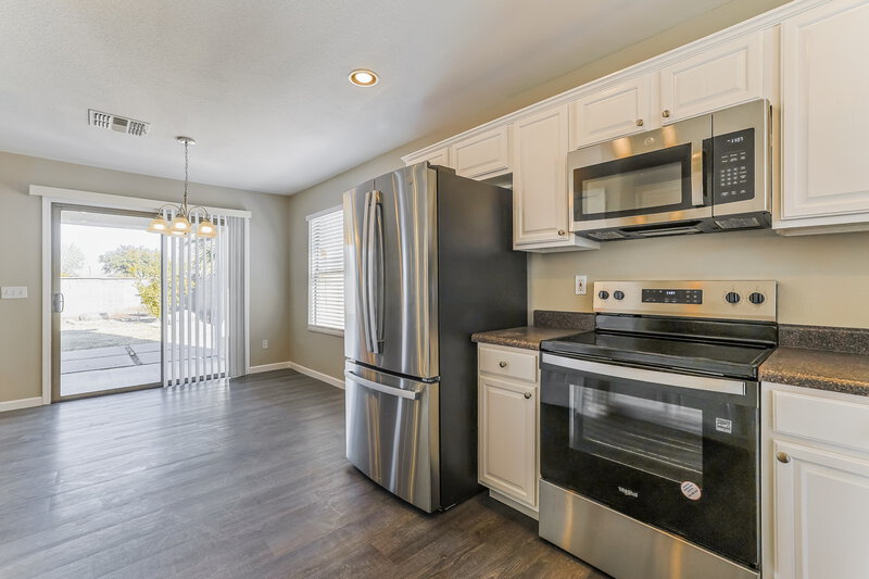 2,560/Mo, 1308 E Clifton Ave Gilbert, AZ 85295 Kitchen View