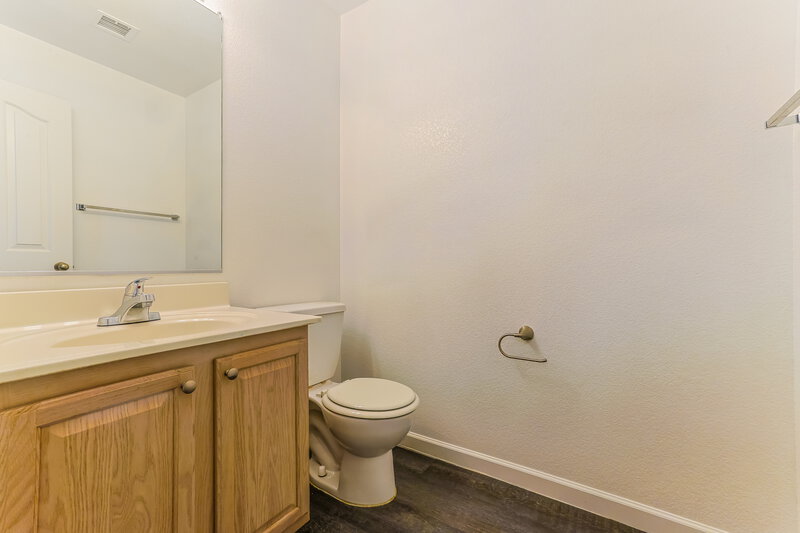 2,560/Mo, 1308 E Clifton Ave Gilbert, AZ 85295 Bathroom View