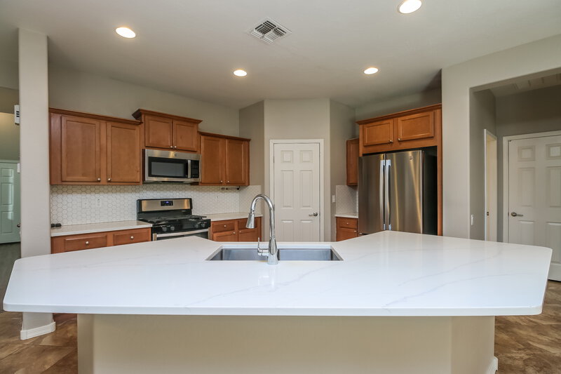 2,980/Mo, 11043 E Silver Springs Ave Mesa, AZ 85212 Kitchen View