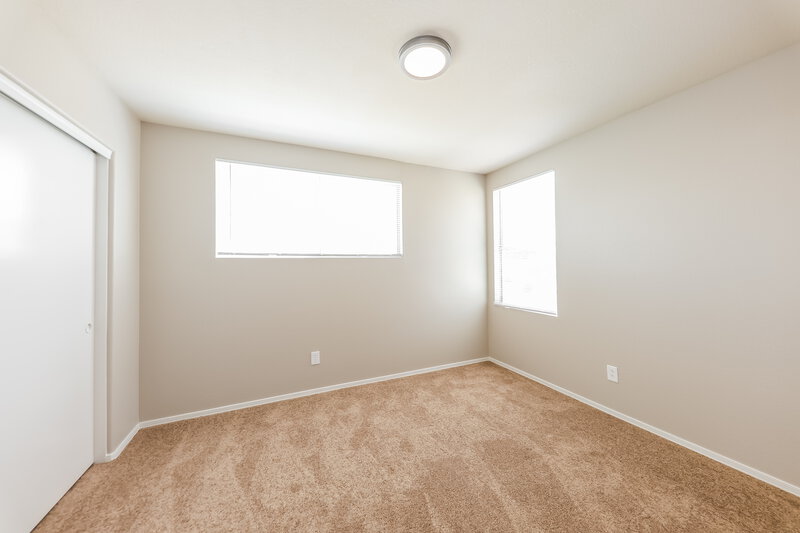 2,650/Mo, 22036 N 74th Ln Glendale, AZ 85310 Bedroom View
