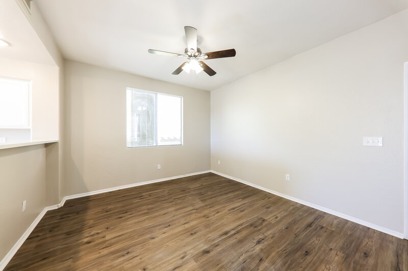 2,390/Mo, 1515 E South Fork Dr Phoenix, AZ 85048 Family Room View